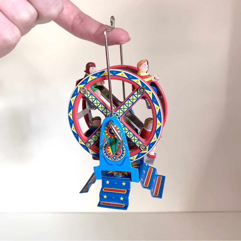 Vintage Tin Ferris wheel - Picture 9 of 12